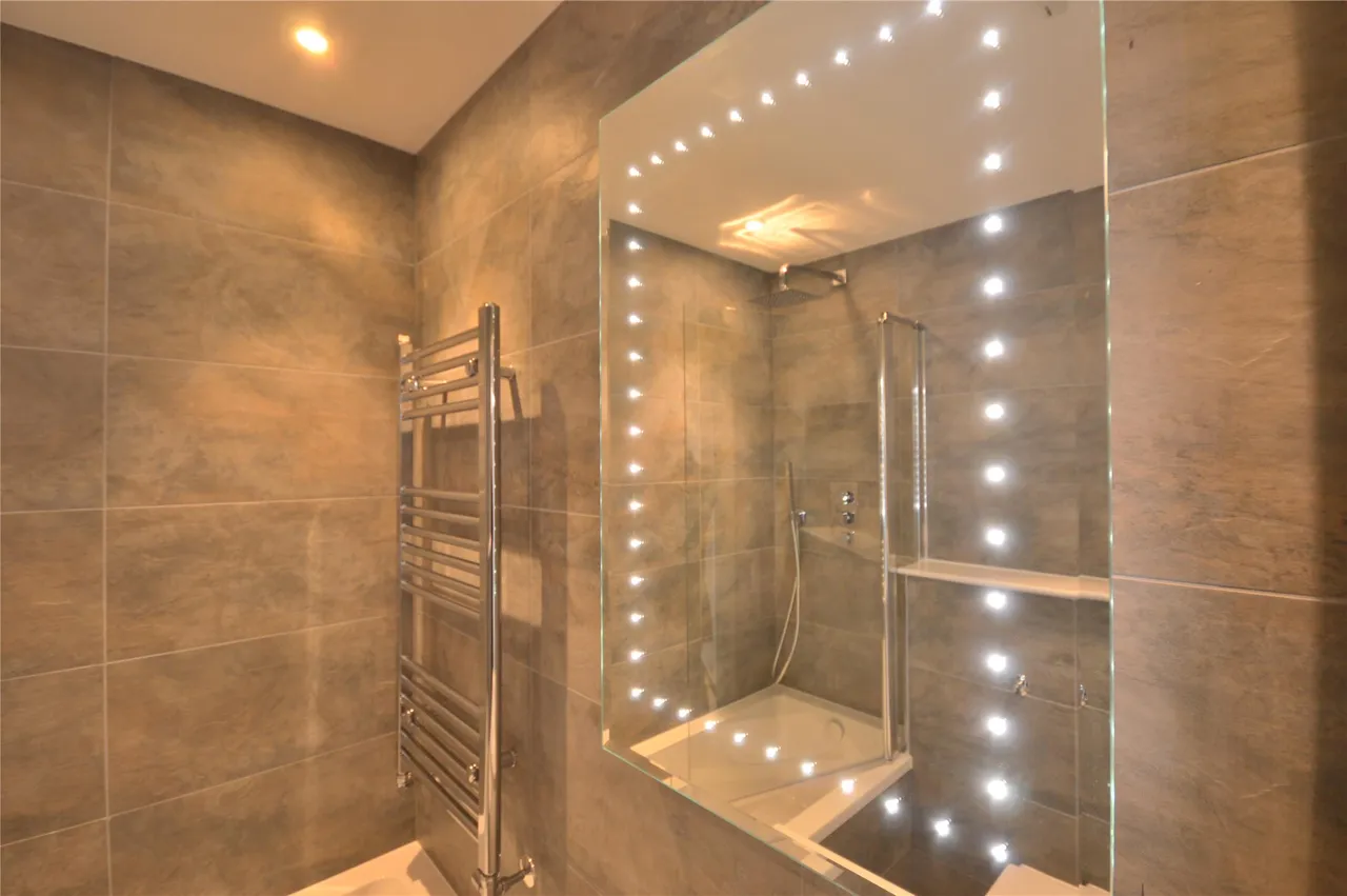 Consort Way, Surrey, RH6 7AF, photo 7