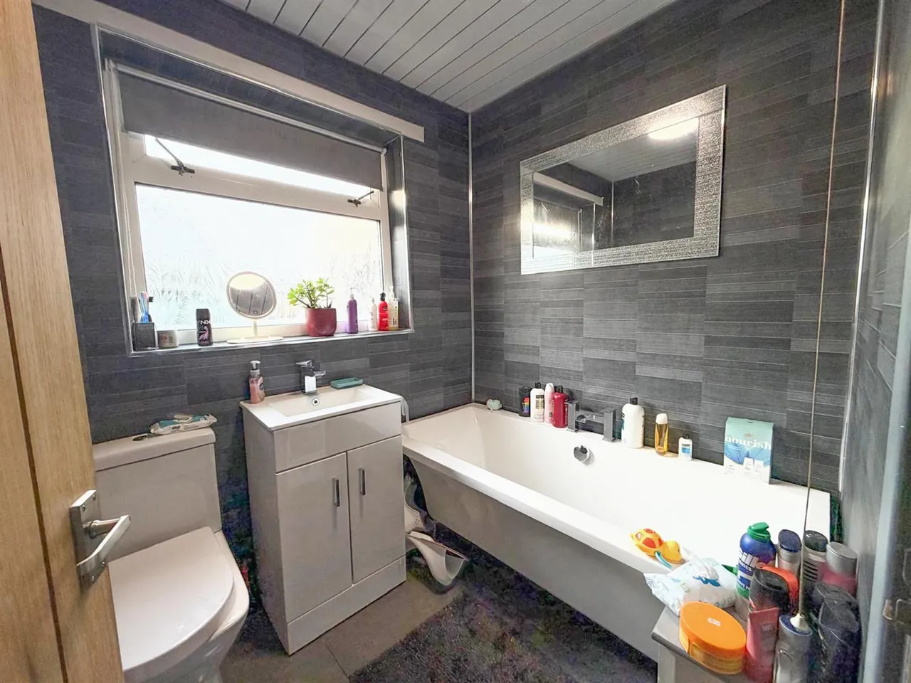 Aireville Mount, Silsden, BD20 0HY, photo 9