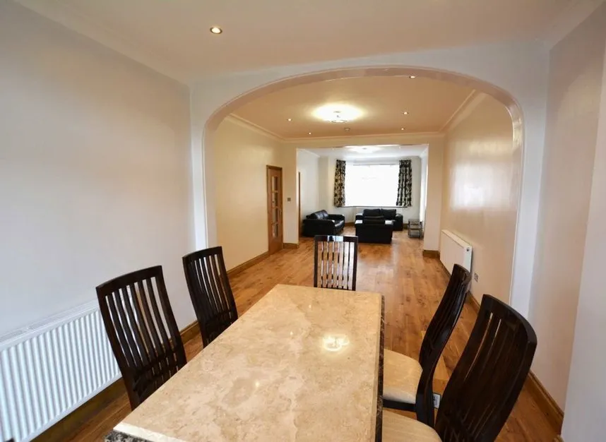 Neeld Crescent, Hendon, NW4, photo 3
