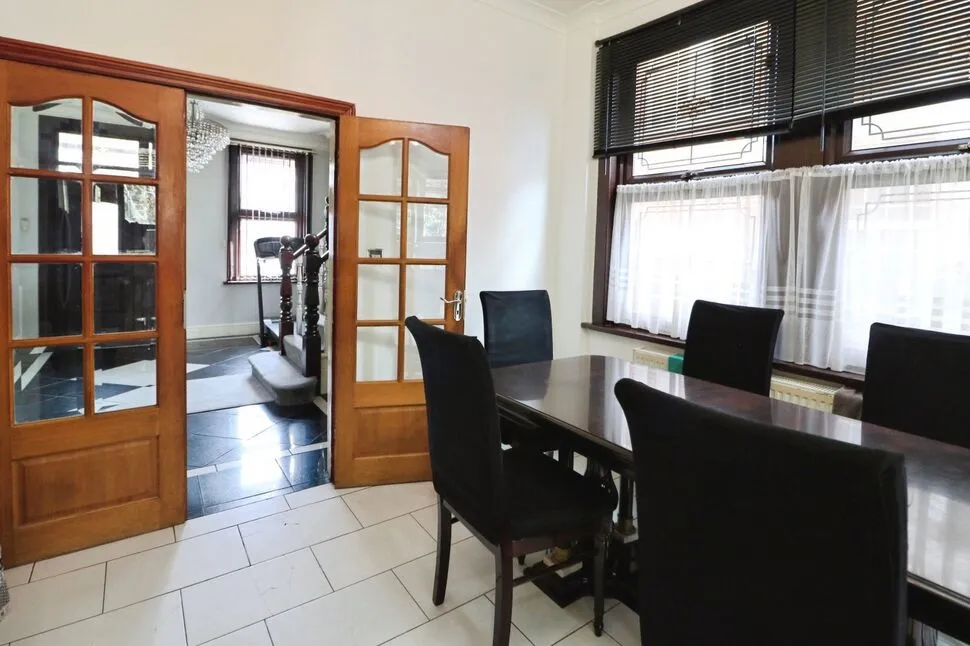Redcliffe Gardens, Ilford, IG1, photo 8