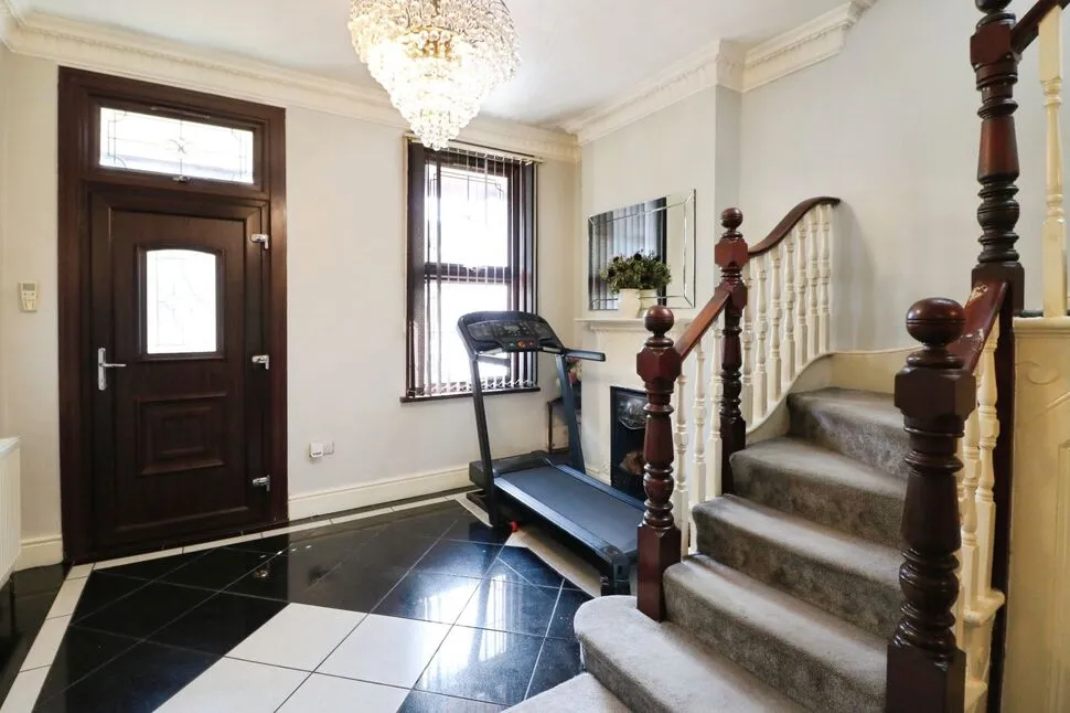 Redcliffe Gardens, Ilford, IG1, photo 3