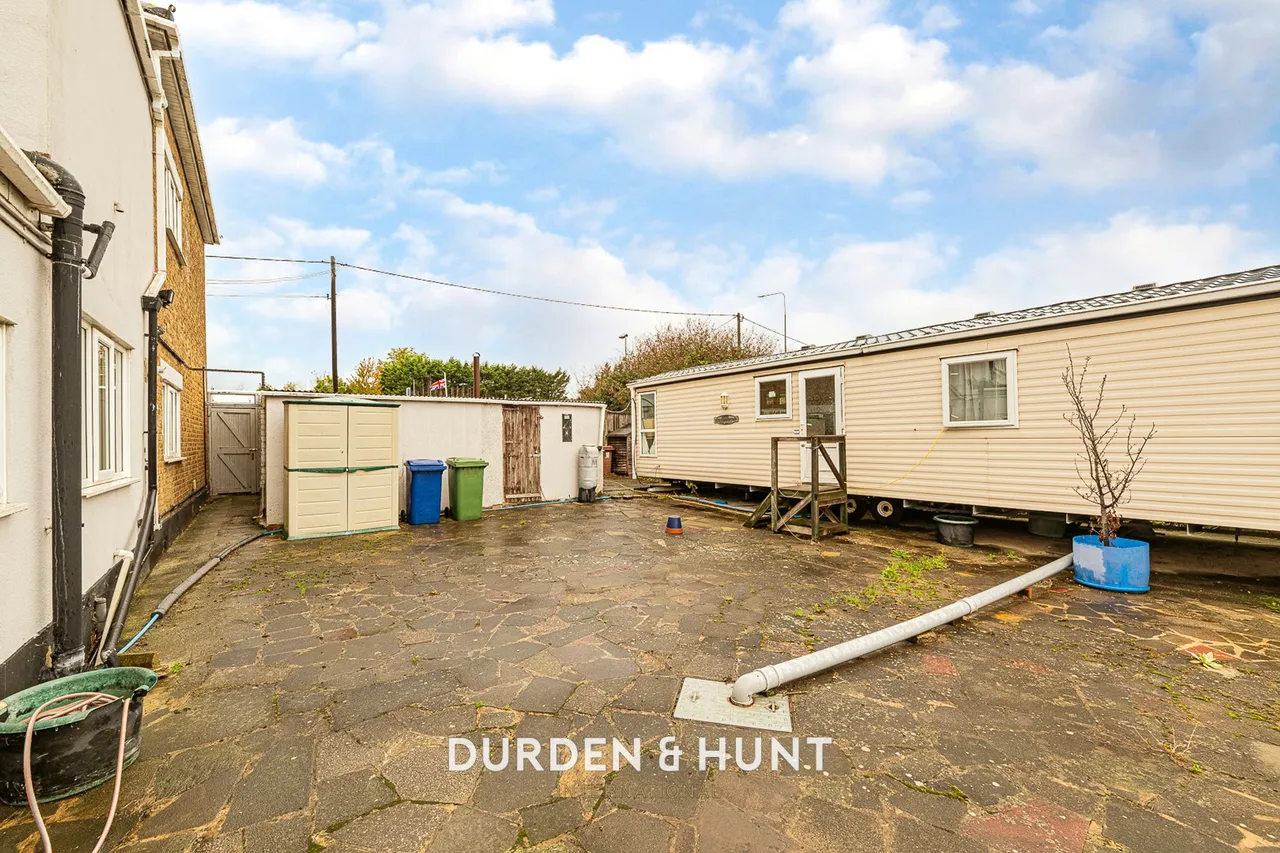 Southend Road, Fobbing, SS17, photo 27
