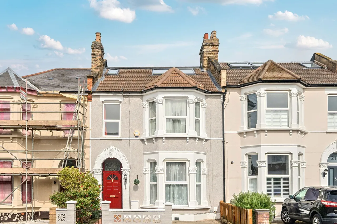 4 bed house for sale — Minard Road, SE6