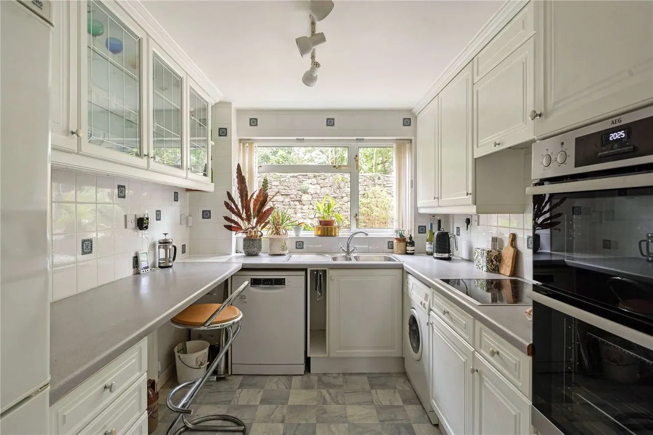 Cavendish Gardens, Sneyd Park, Bristol, BS9 1RQ, photo 6