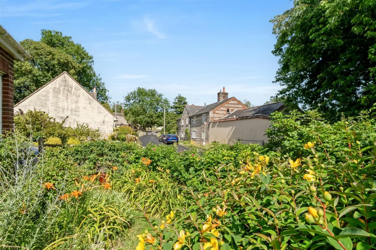 Rectory Road, Piddlehinton, DT2, photo 33
