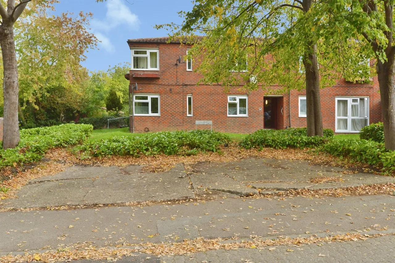 Falcon Avenue, Springfield, MK6, photo 11