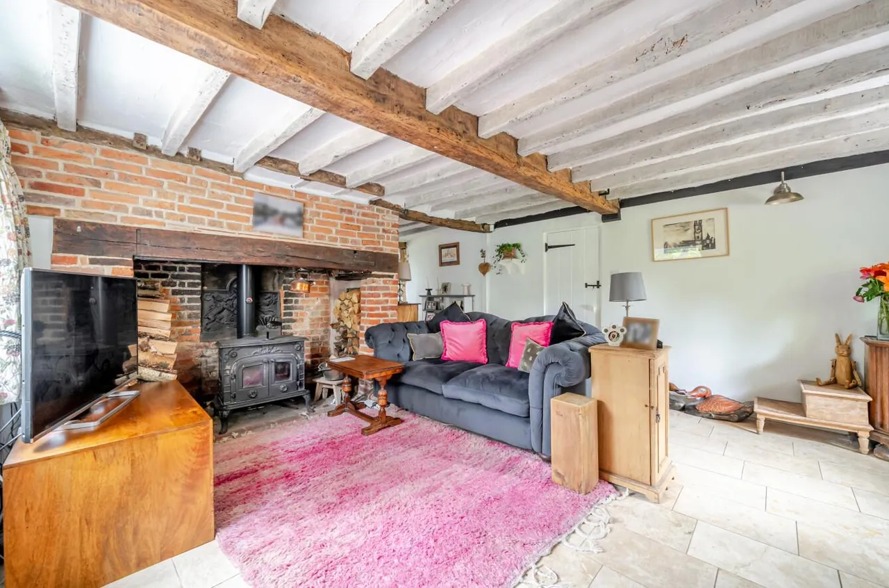Captivating Grade II Listed Home, Nettlestead Green, photo 3