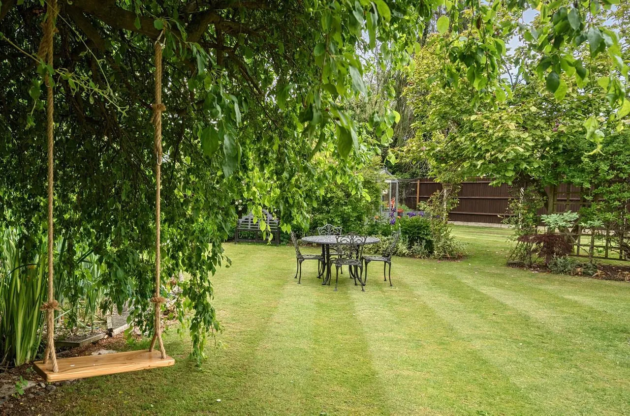Captivating Grade II Listed Home, Nettlestead Green, photo 25