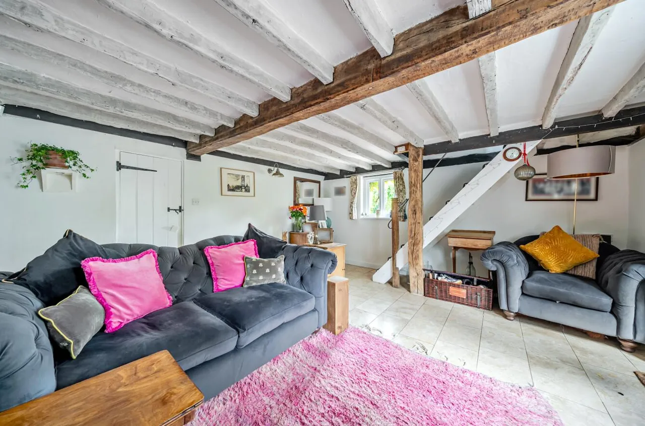 Captivating Grade II Listed Home, Nettlestead Green, photo 7