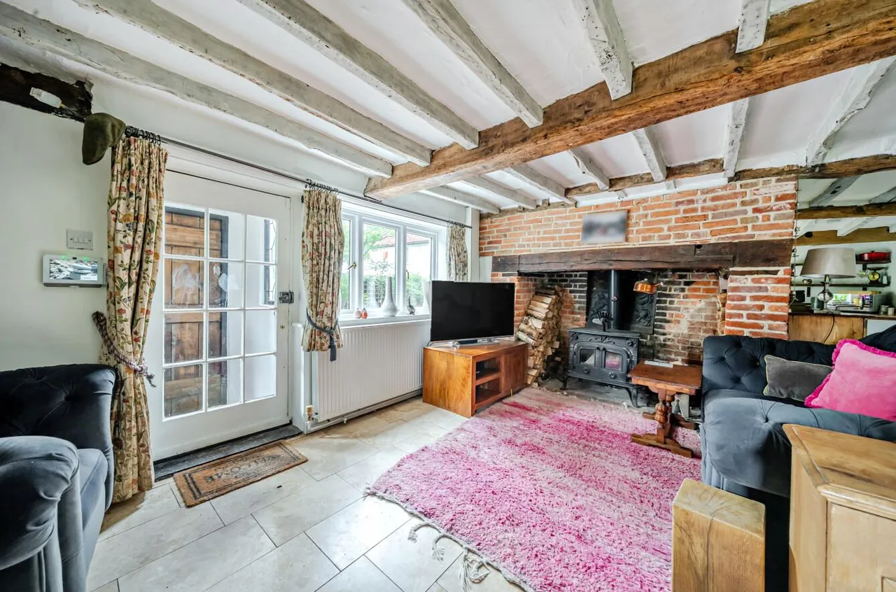 Captivating Grade II Listed Home, Nettlestead Green, photo 8