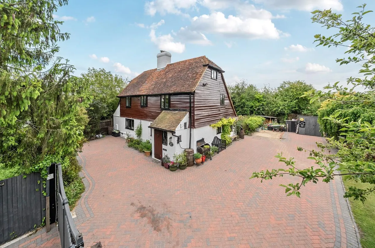 4 bed house for sale, Captivating Grade II Listed Home, Nettlestead Green