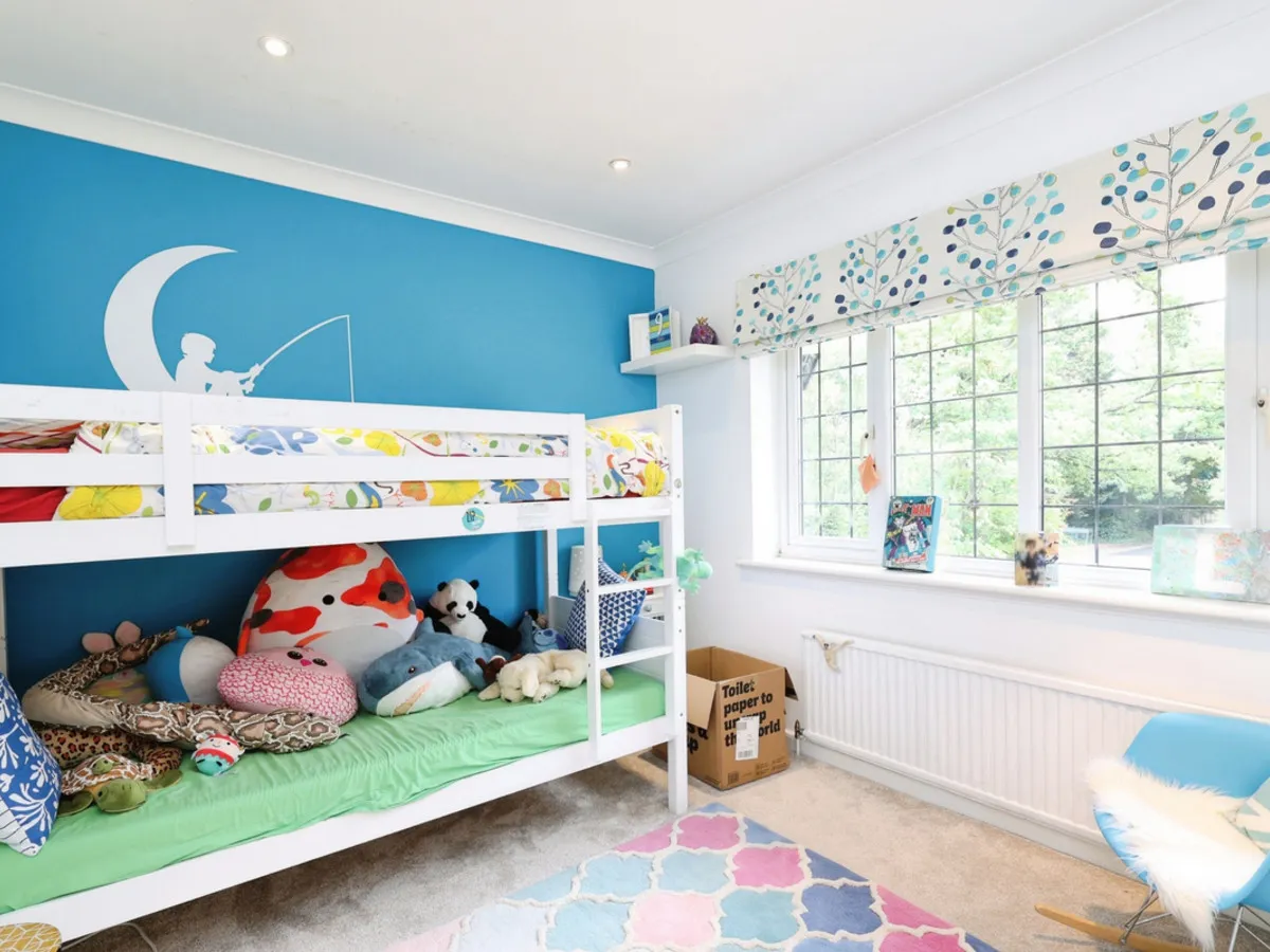 Dukes Wood Drive, Gerrards Cross, SL9, photo 17