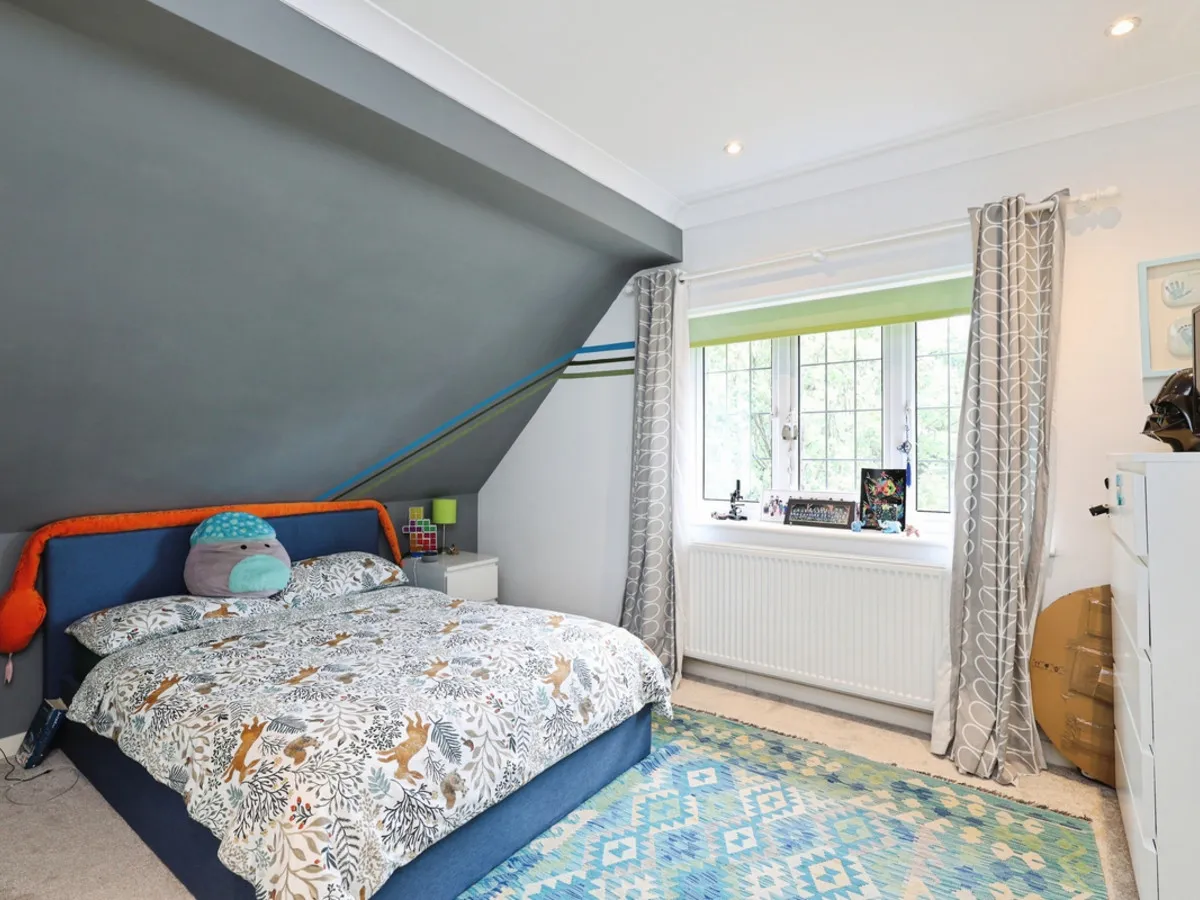Dukes Wood Drive, Gerrards Cross, SL9, photo 16