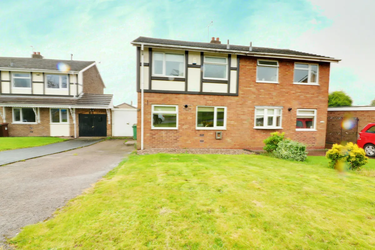 3 bed property for sale, Crab Lane, Cannock