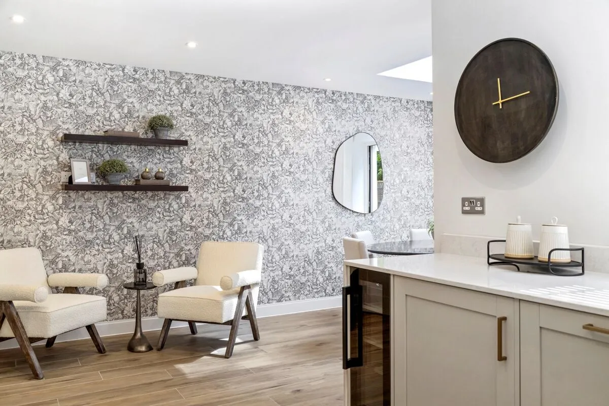 Brooklands Grove, Weybridge, KT13, photo 4