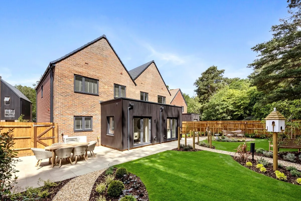 Brooklands Grove, Weybridge, KT13, photo 14