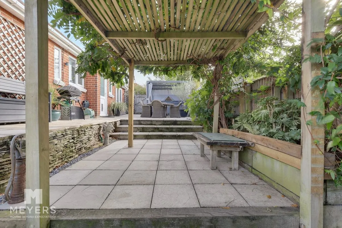 Iford Lane, Bournemouth, BH6, photo 32
