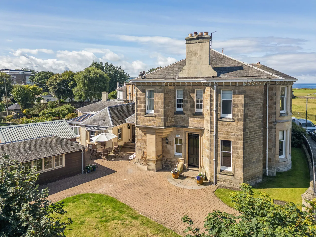 5 bed house for sale — 1 Alloway Park, Ayr, KA7 2AW
