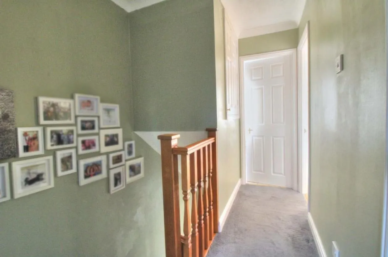 Sweet Briar Drive, Basildon, SS15, photo 8