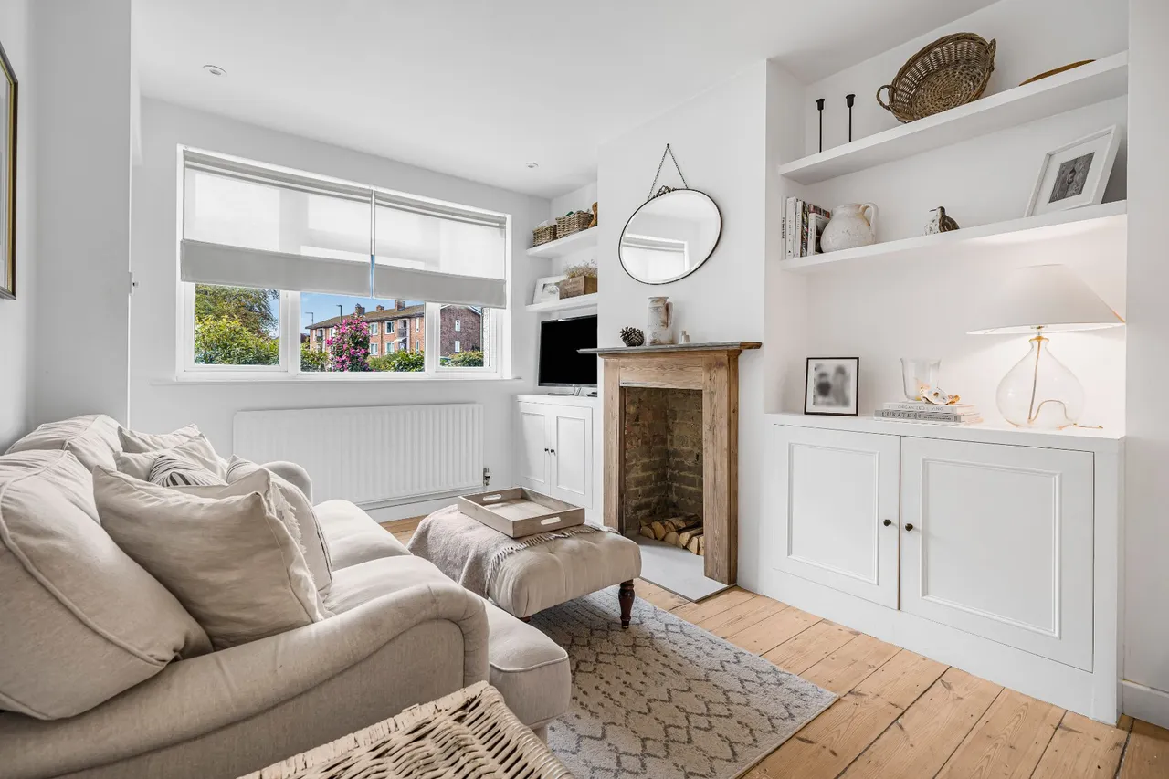 High Street, West Molesey, KT8, photo 2
