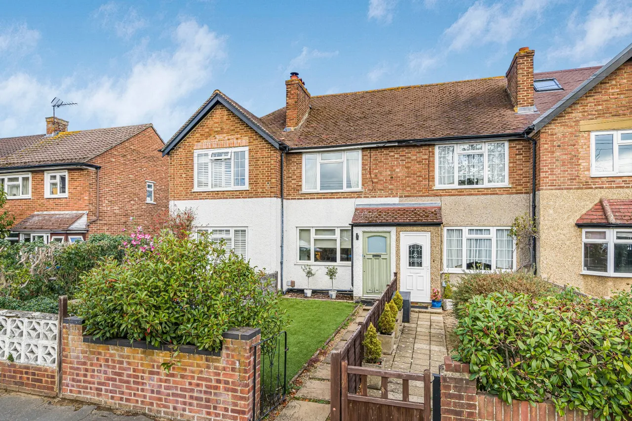 2 bed house for sale, High Street, West Molesey, KT8