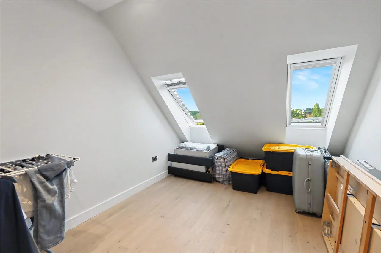 Albert Drive, Woking, GU21, photo 8