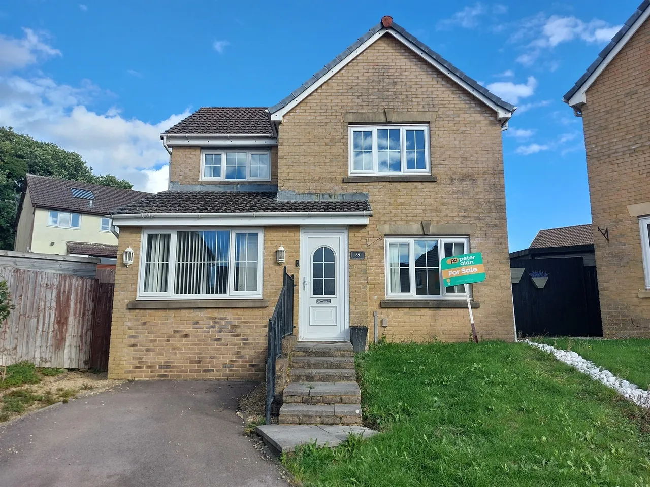 3 bed house for sale, Clos Tyn Y Coed Bridgend, CF32