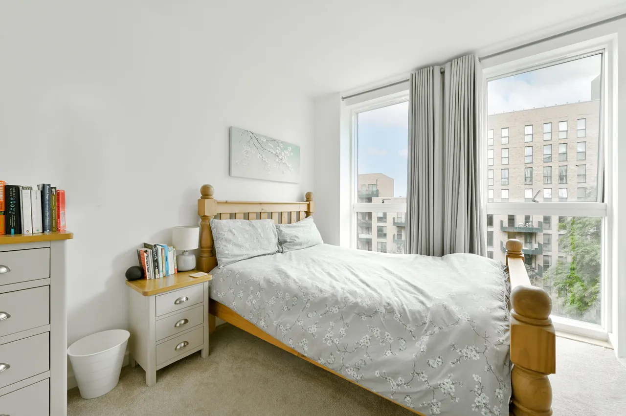 London, W3, photo 9