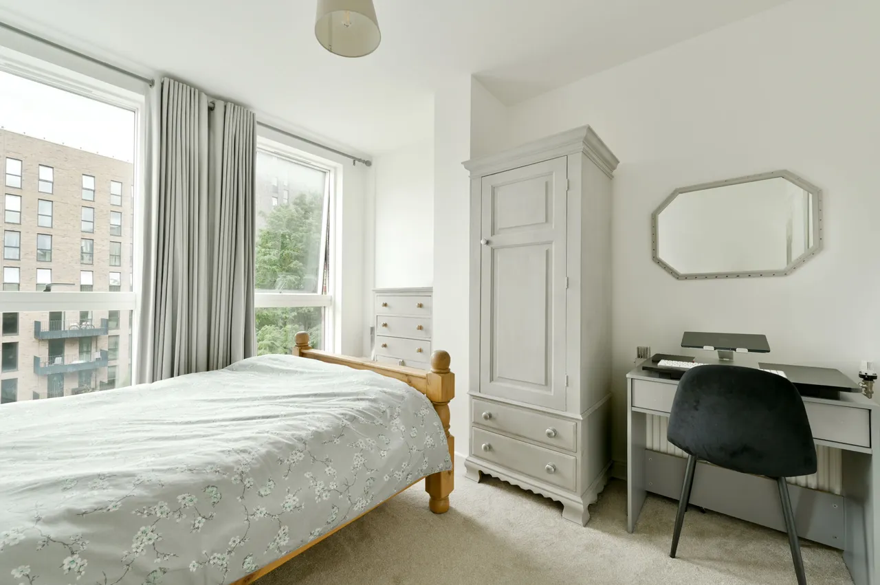 London, W3, photo 8