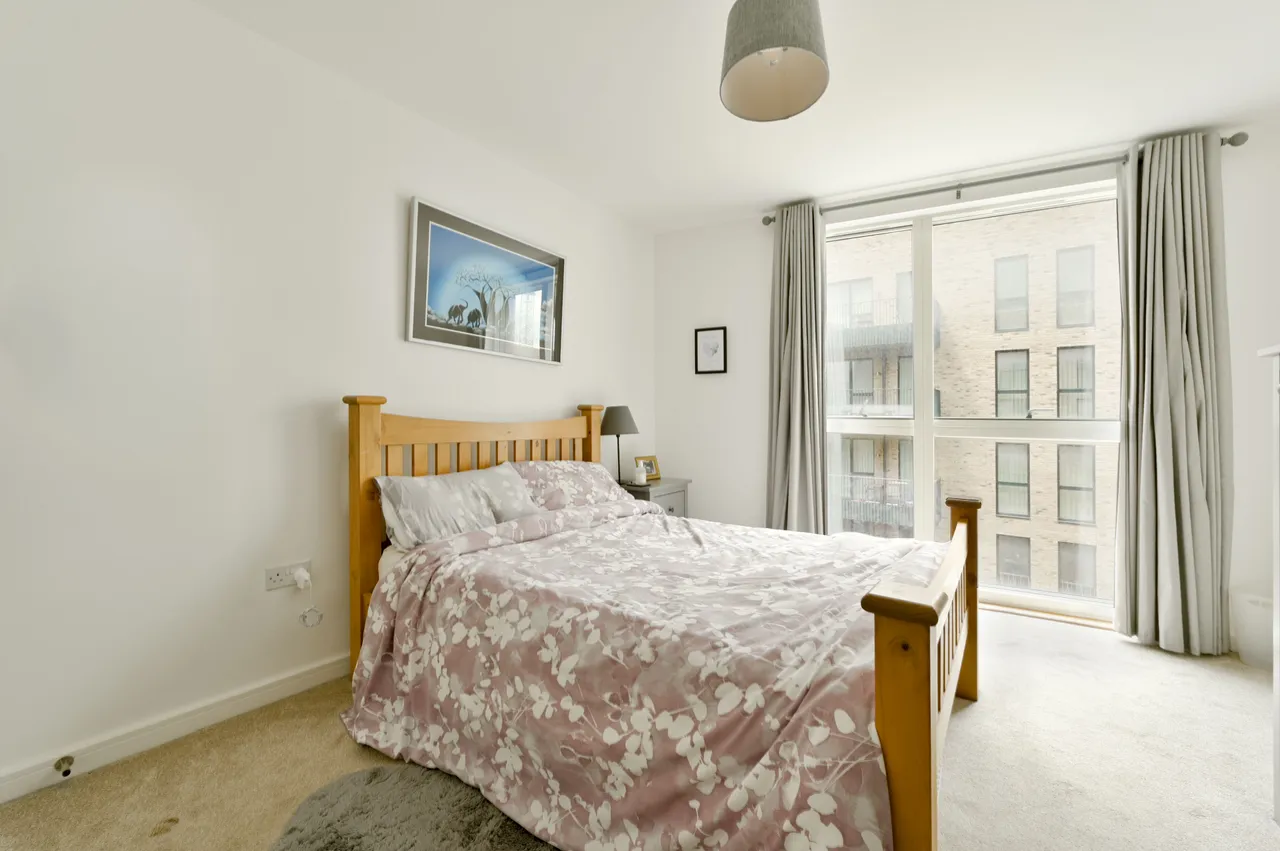 London, W3, photo 7