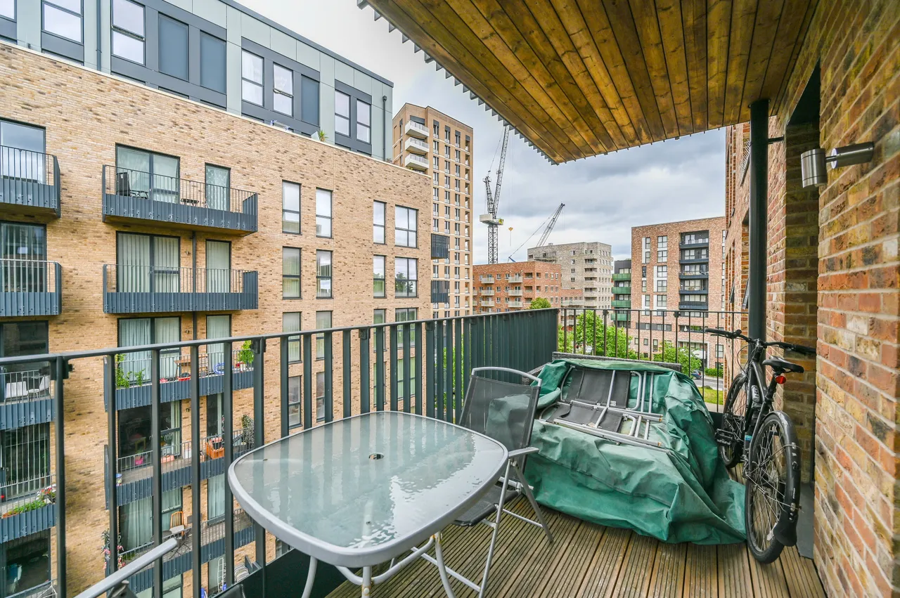 London, W3, photo 11