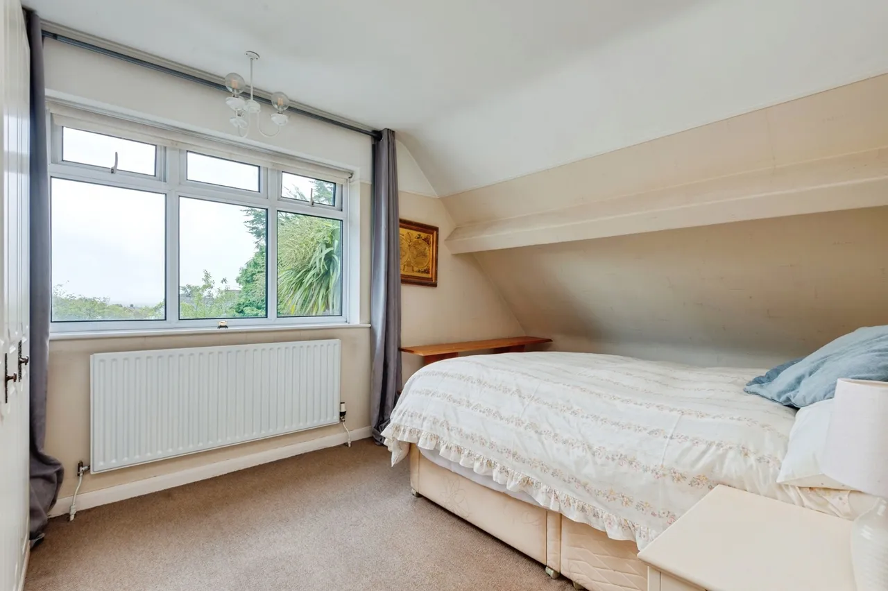 Heath Hey, Liverpool, L25, photo 26
