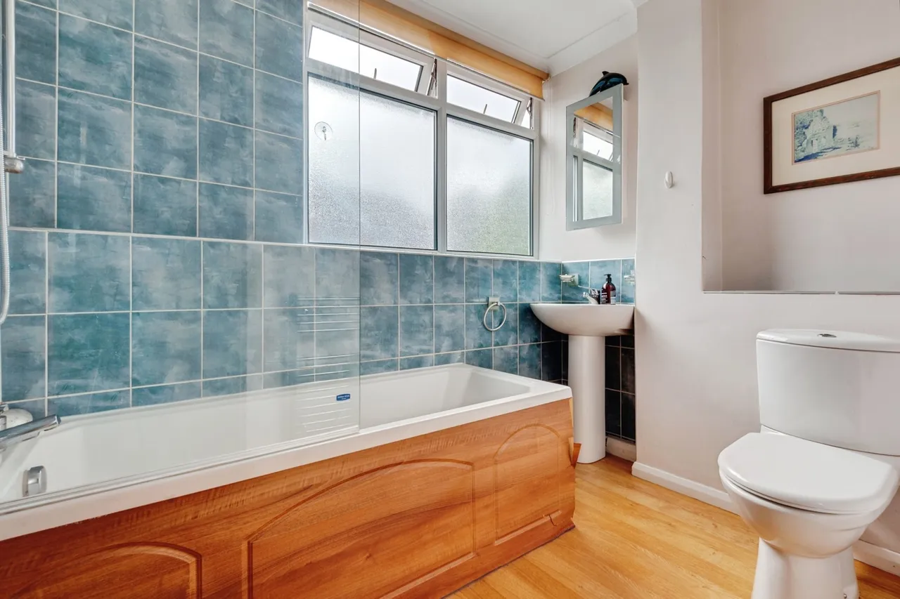 Heath Hey, Liverpool, L25, photo 29