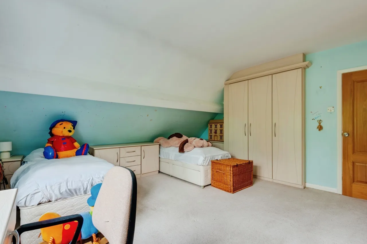 Heath Hey, Liverpool, L25, photo 25