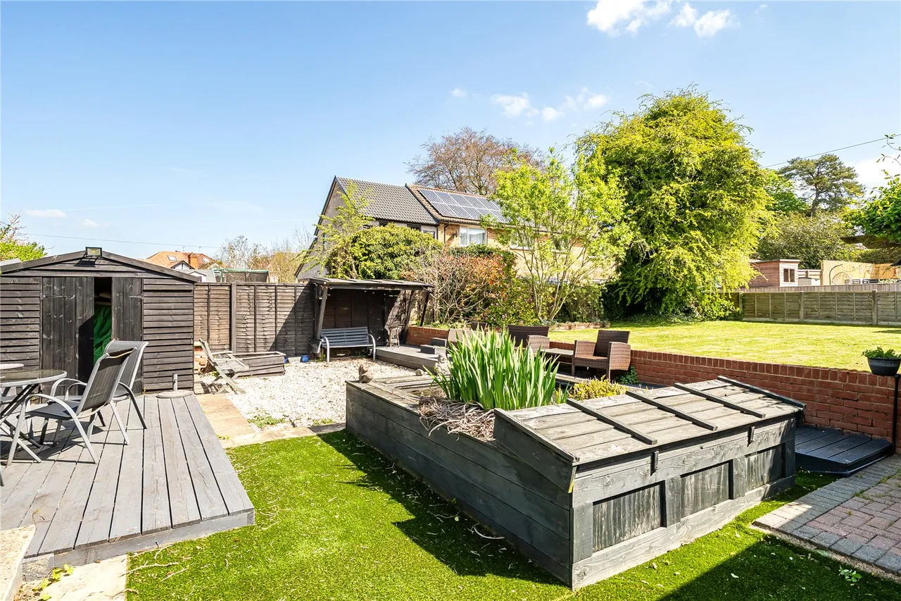 Five Stiles Road, Marlborough, Wiltshire, SN8 4BL, photo 8