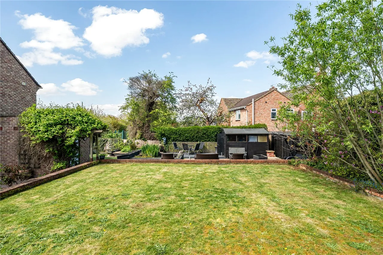 Five Stiles Road, Marlborough, Wiltshire, SN8 4BL, photo 3