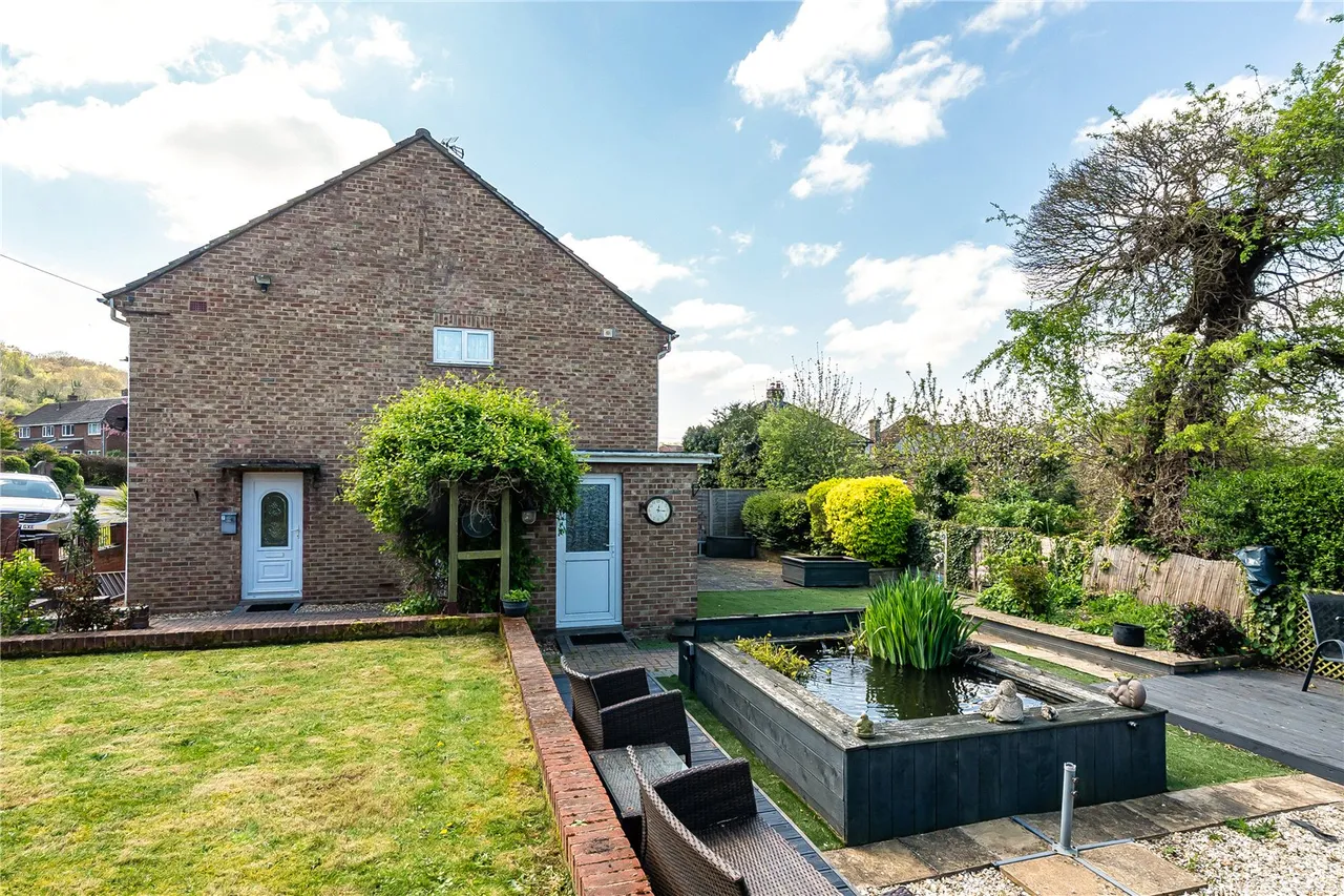 Five Stiles Road, Marlborough, Wiltshire, SN8 4BL, photo 6
