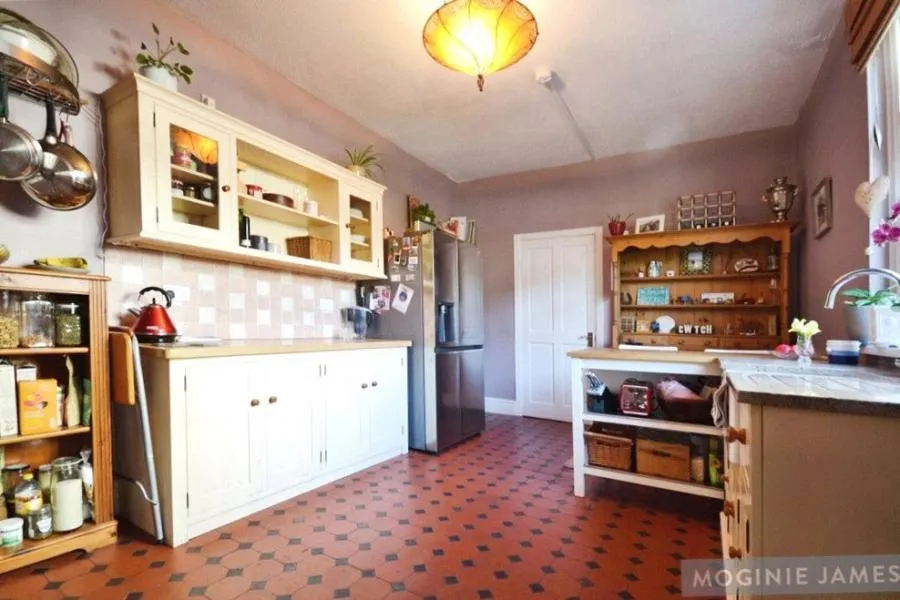 Splott Road, Splott, CF24, photo 2
