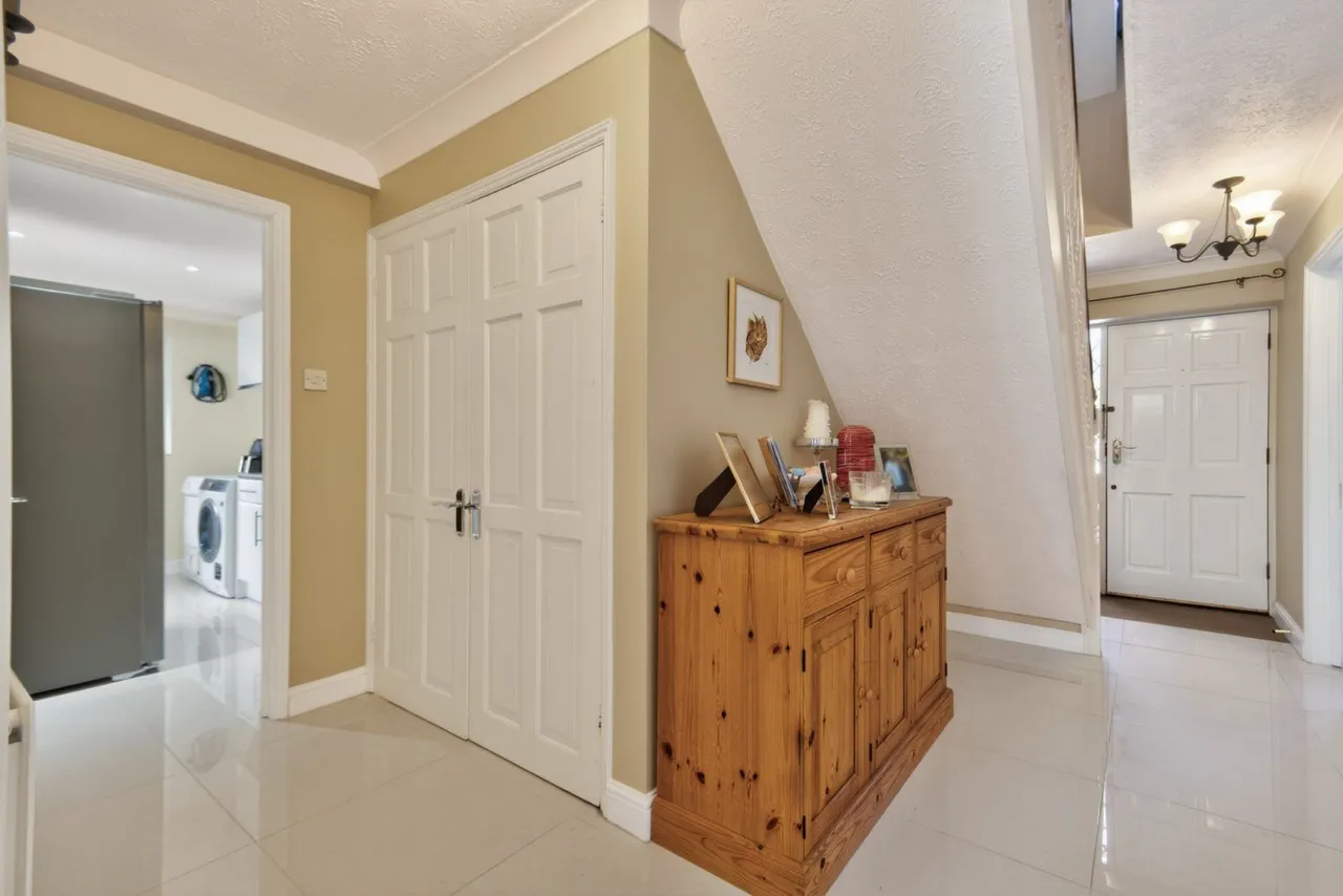 Bouverie Avenue South, Salisbury, Wiltshire, SP2 8EB, photo 10