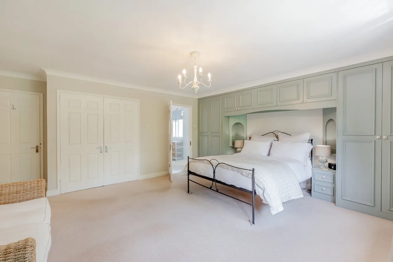 Bouverie Avenue South, Salisbury, Wiltshire, SP2 8EB, photo 12