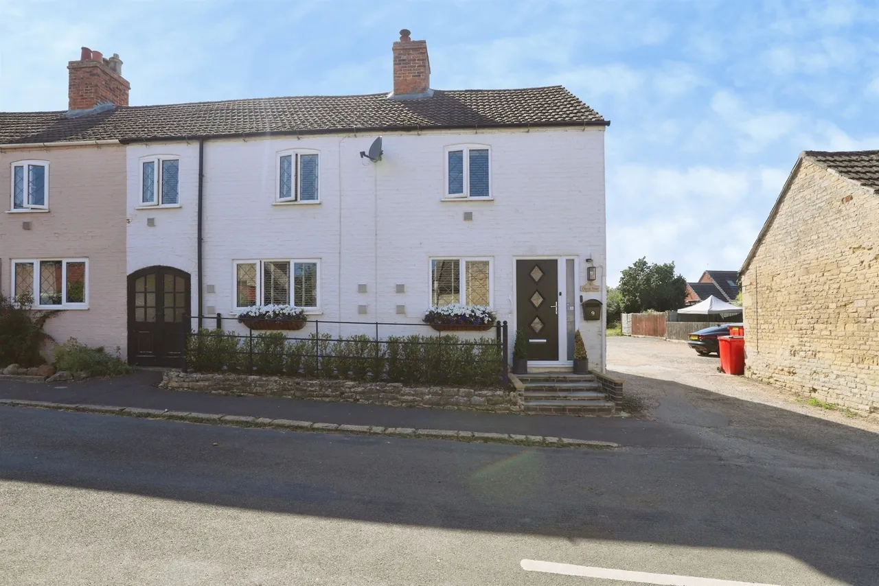 3 bed house for sale, Church Street, Grantham, NG33
