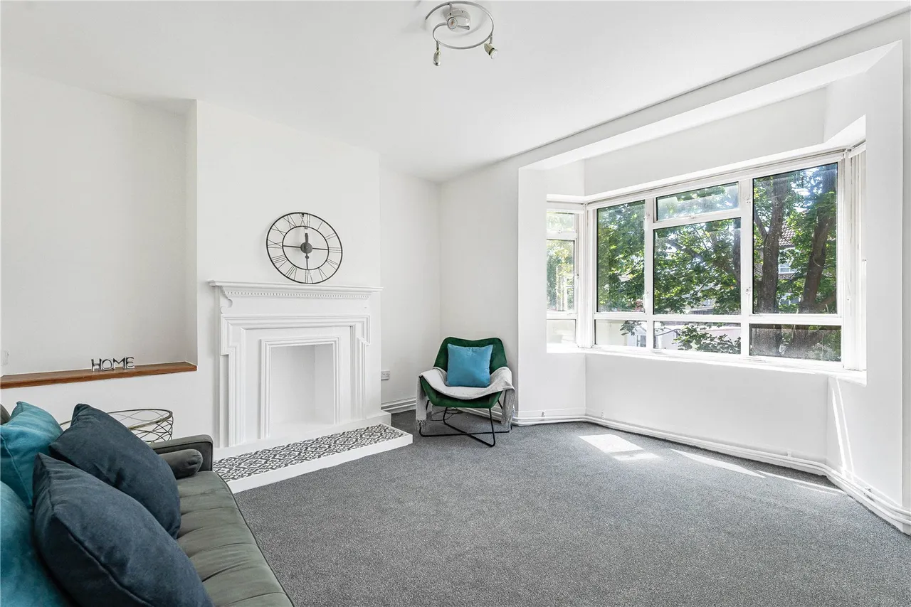 Toland Square, London, SW15, photo 2
