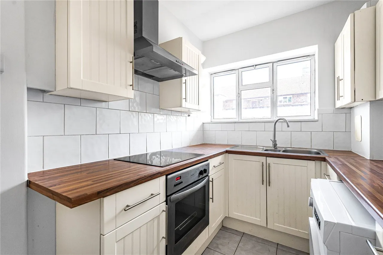 Toland Square, London, SW15, photo 7