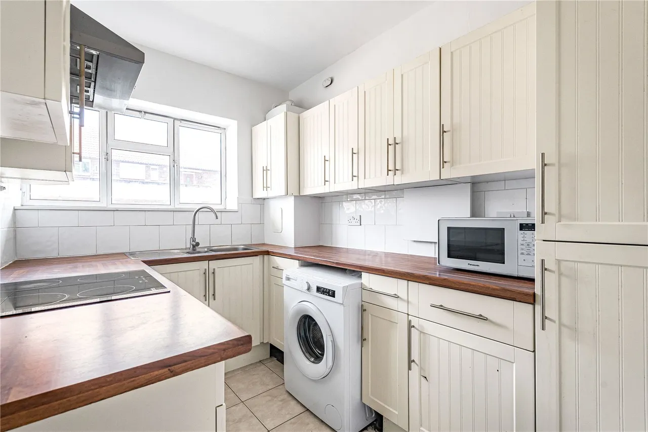 Toland Square, London, SW15, photo 8