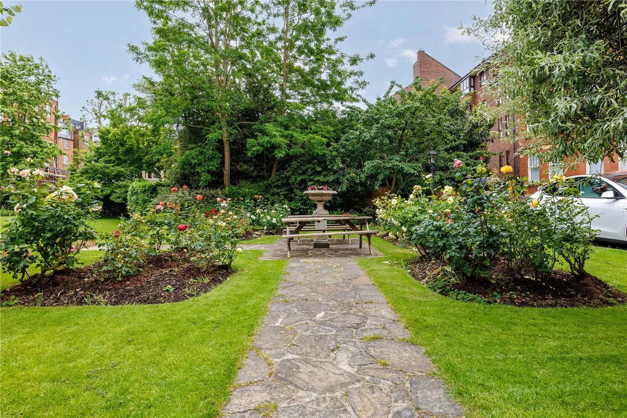 Kenilworth Court, Lower Richmond Road, London, SW15, photo 11