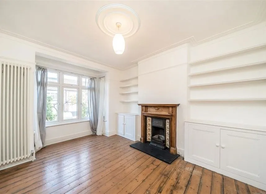 Bramshot Avenue, Charlton, SE7, photo 2