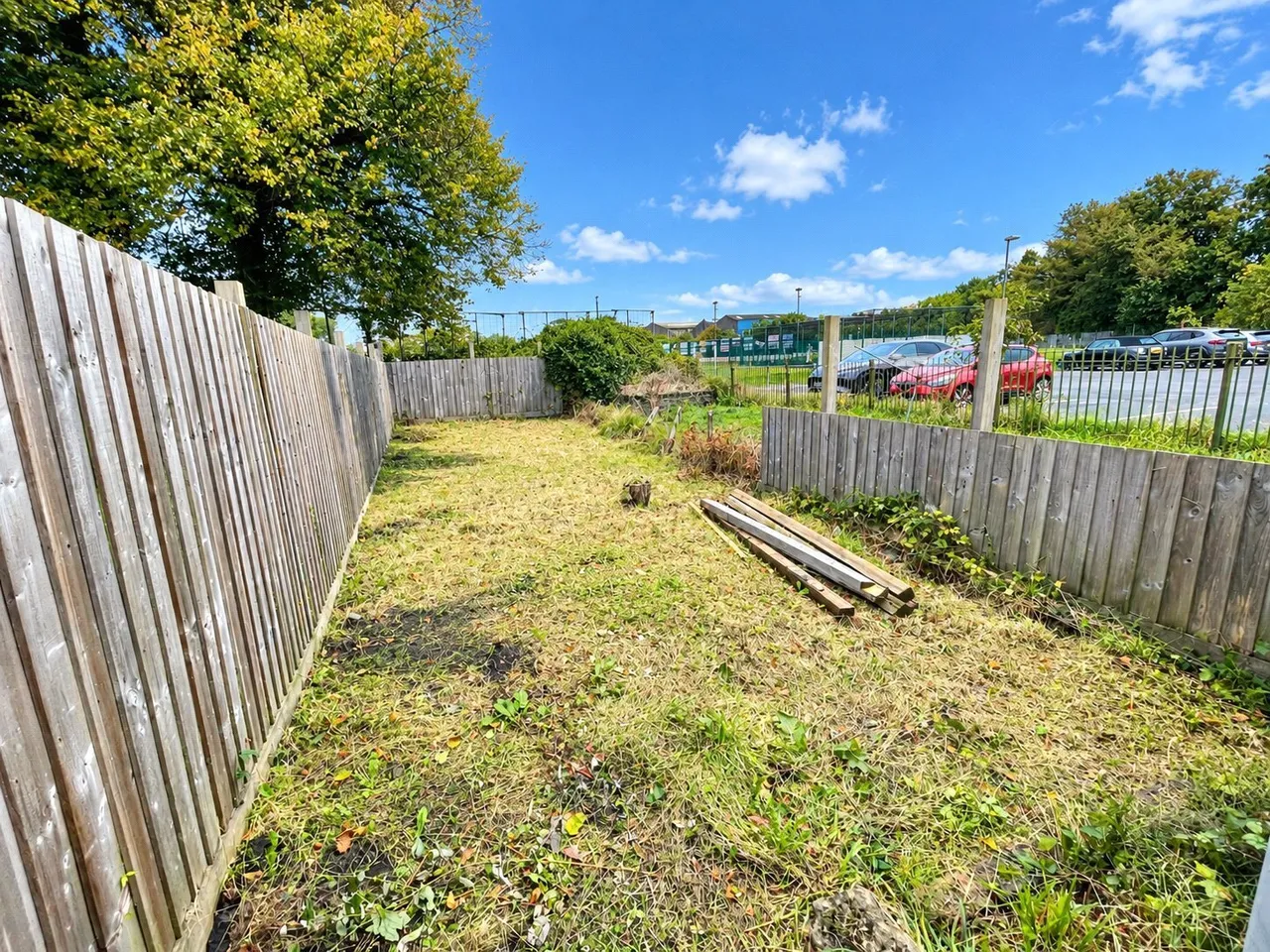 Bryngwyn Road, Llanelli, SA14, photo 13