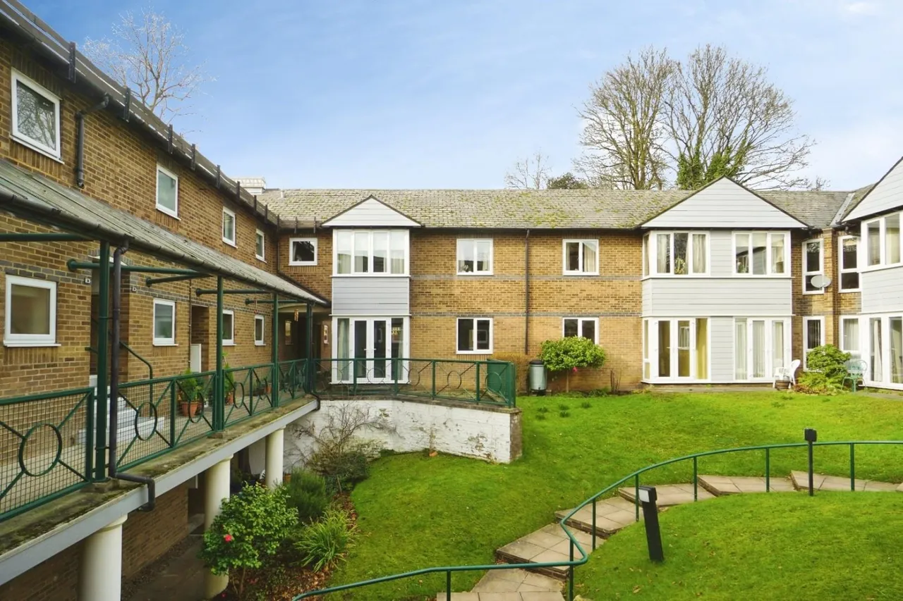 1 bed flat for sale — Lifestyle House, Melbourne Avenue, Sheffield