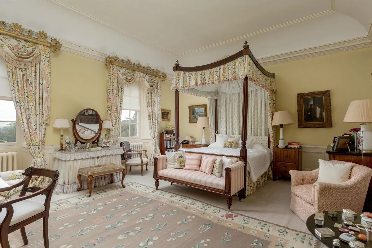 Peebles, EH45, photo 10