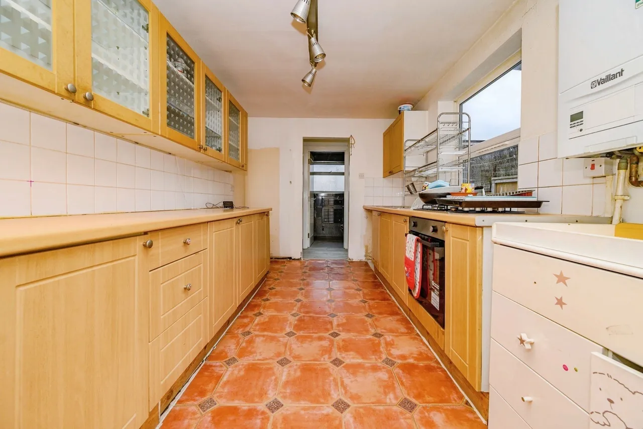 Albert Road, Luton, Bedfordshire, LU1, photo 3